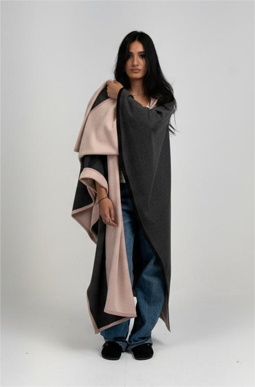 Robin Hood ( Dark Grey & Cashmere )